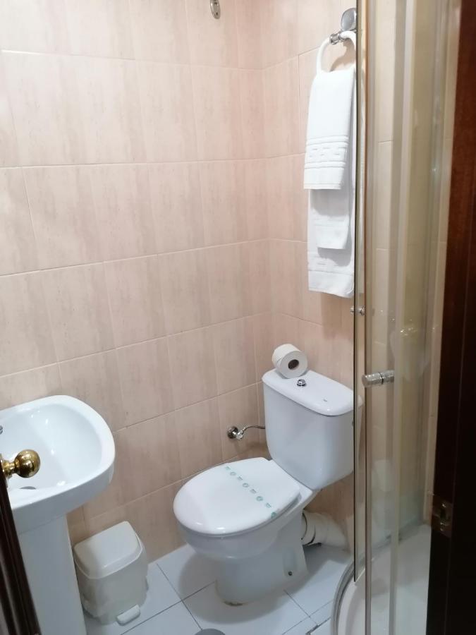 Hostal Adelia A Coruña Buitenkant foto