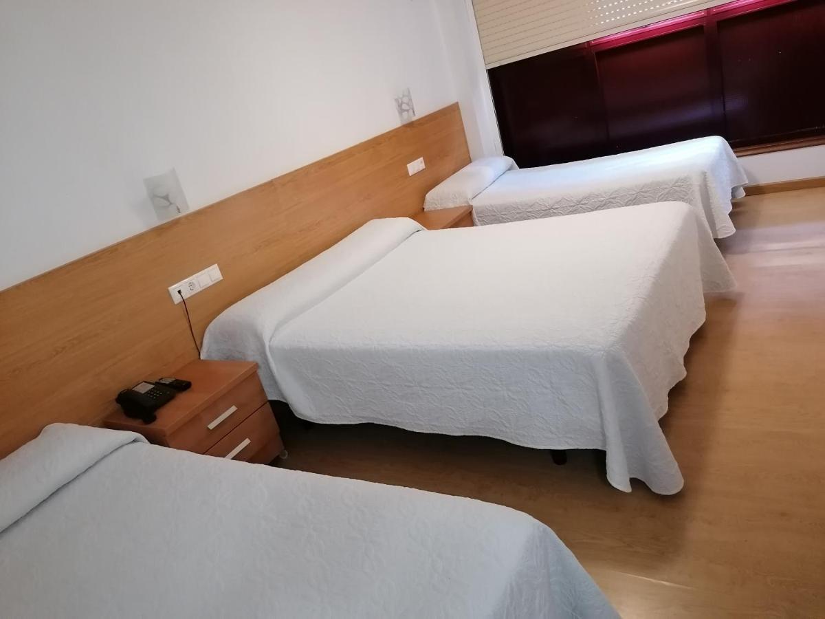 Hostal Adelia A Coruña Buitenkant foto
