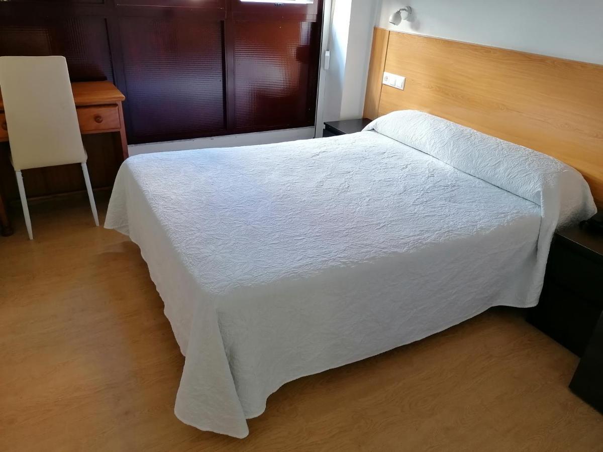 Hostal Adelia A Coruña Buitenkant foto