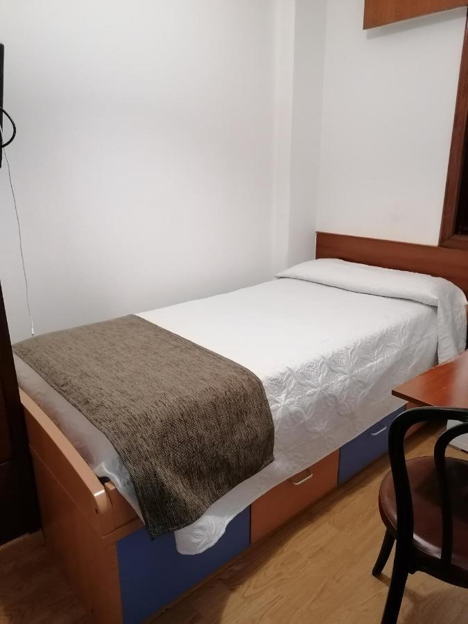Hostal Adelia A Coruña Buitenkant foto