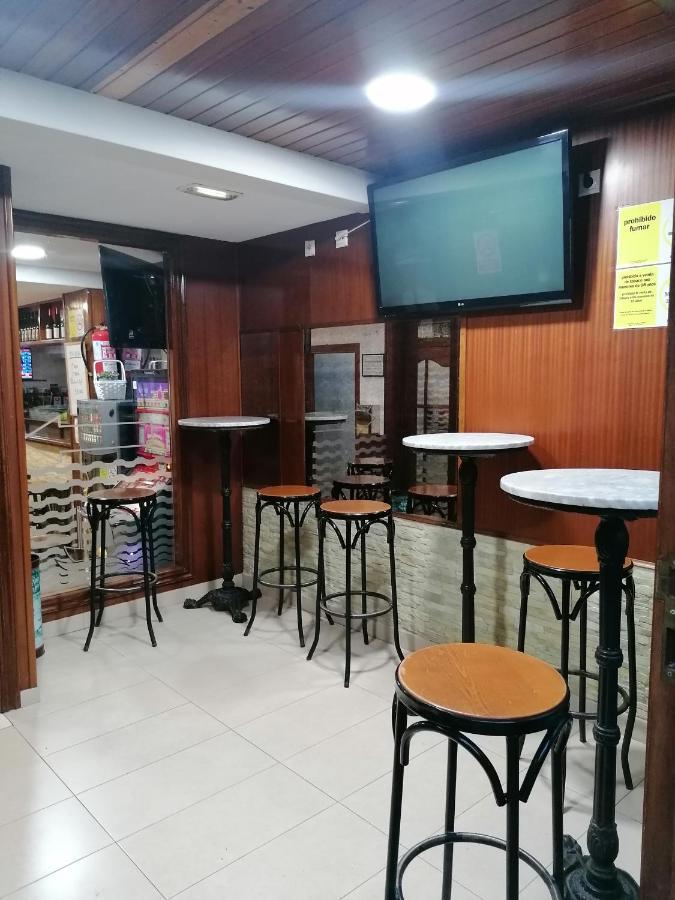 Hostal Adelia A Coruña Buitenkant foto