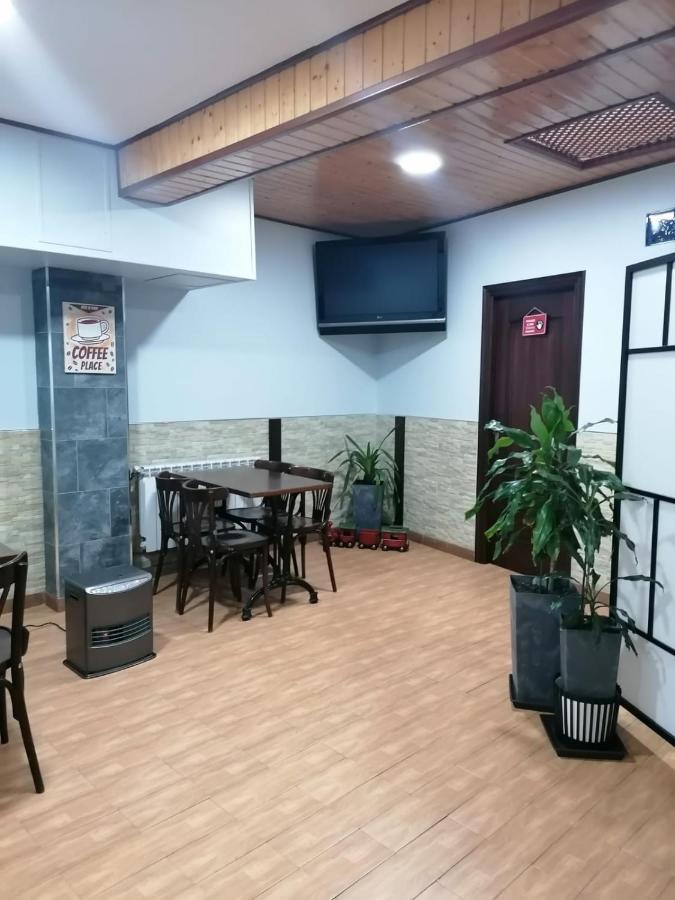 Hostal Adelia A Coruña Buitenkant foto